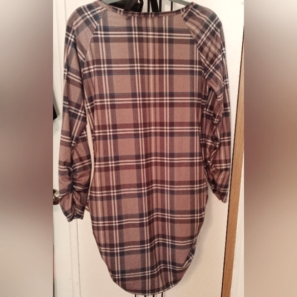 006 Plaid Fitted Fall / Winter Dress With Ruching on Sides and 3/4 Sleeves Sz. L - Picture 3 of 10
